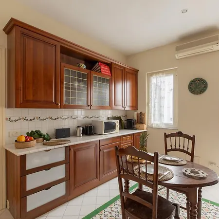 Apartment Iflat Classic Style In The Center Of *