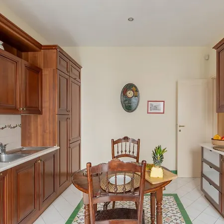 Apartment Iflat Classic Style In The Center Of *